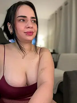 Snapshot of GeorginaJones chatting on 02-14-25, 05:41 GeorginaJones online show from 02-14-25, 05:41