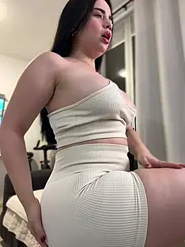 Snapshot of GeorginaJones chatting on 02-10-25, 01:14 GeorginaJones online show from 02-10-25, 01:14