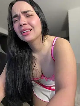 Snapshot of GeorginaJones chatting on 02-18-25, 02:05 GeorginaJones online show from 02-18-25, 02:05