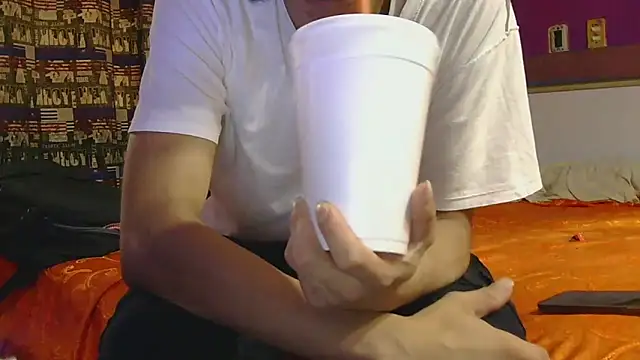 Latinopervs online show from 06-12-26, 01:53