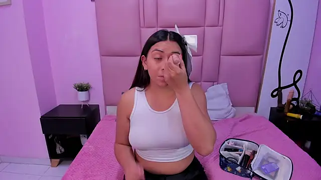 Alison Jhones7 online show from 02-24-25, 12:09