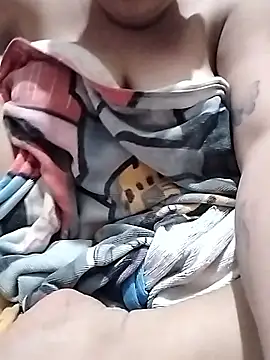 Snapshot of curvee_Kyra chatting on 01-10-26, 04:19 curvee Kyra online show from 01-10-26, 04:19