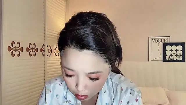Snapshot of kk_lele chatting on 06-27-26, 04:40 kk lele online show from 06-27-26, 04:40