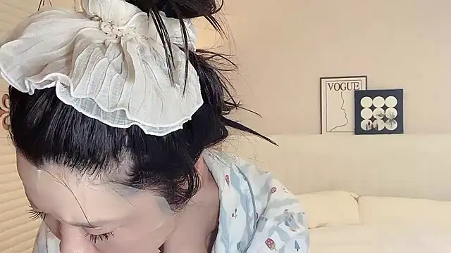 Snapshot of kk_lele chatting on 06-29-26, 04:52 kk lele online show from 06-29-26, 04:52