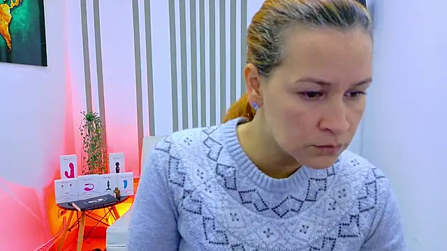 Britney taylor  online show from 12-04-25, 05:23