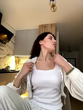 little belucci online show from 01-12-26, 02:13