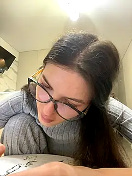 little belucci online show from 11-29-25, 02:50