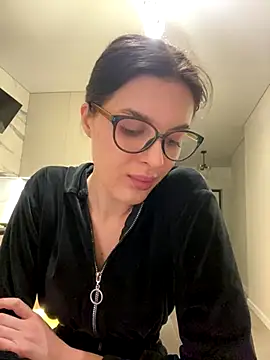 little belucci online show from 01-07-26, 03:06