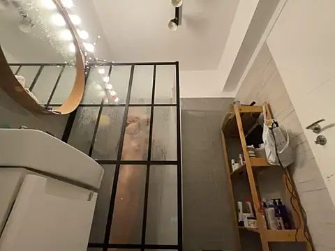  alleyesonme  online show from 11-03-25, 10:52