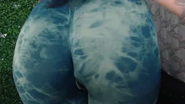 valquiria sirgun online show from 11-30-25, 11:11