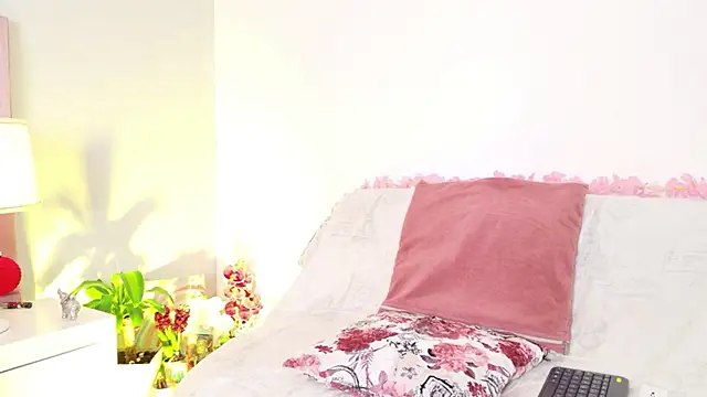 Snapshot of Anaa_Bellaa chatting on 06-21-26, 01:06 Anaa Bellaa online show from 06-21-26, 01:06