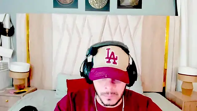 hottstuffx69 online show from 11-08-25, 03:54