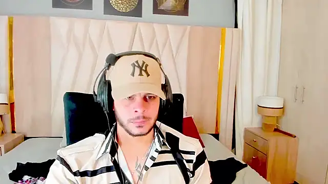 hottstuffx69 online show from 11-06-25, 02:48