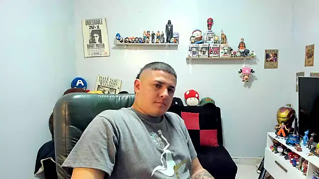 Snapshot of ney_22 chatting on 06-17-26, 02:38 ney 22 online show from 06-17-26, 02:38