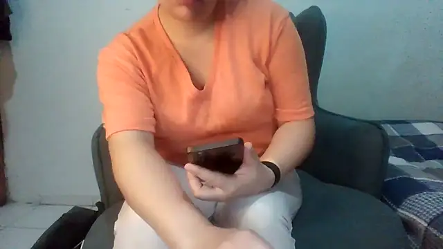 insatiableeee online show from 12-22-25, 09:04