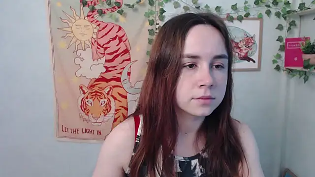 Snapshot of VeryVeryVeryShy_ chatting on 05-16-26, 05:28 VeryVeryVeryShy online show from 05-16-26, 05:28