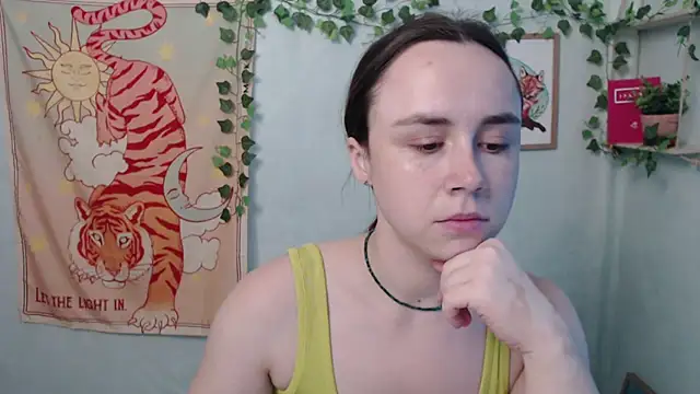 Snapshot of VeryVeryVeryShy_ chatting on 07-16-26, 05:26 VeryVeryVeryShy online show from 07-16-26, 05:26