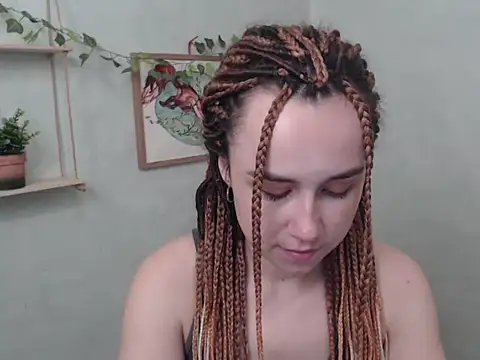 Snapshot of VeryVeryVeryShy_ chatting on 05-12-26, 05:59 VeryVeryVeryShy online show from 05-12-26, 05:59