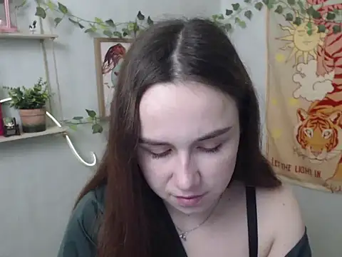 Snapshot of VeryVeryVeryShy_ chatting on 04-25-26, 05:32 VeryVeryVeryShy online show from 04-25-26, 05:32