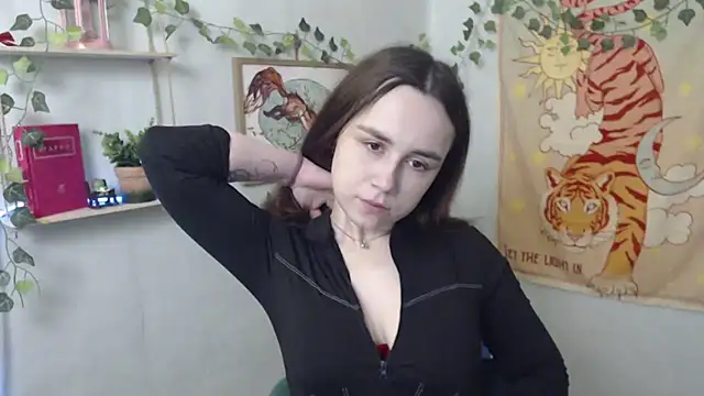 VeryVeryVeryShy  online show from 04-04-26, 05:36