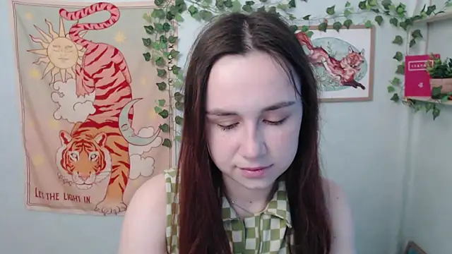 Snapshot of VeryVeryVeryShy_ chatting on 06-02-26, 05:40 VeryVeryVeryShy online show from 06-02-26, 05:40