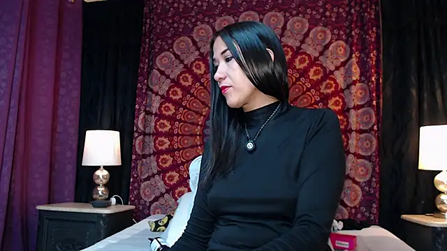 Snapshot of Zahra_Elena chatting on 06-01-26, 01:11 Zahra Elena online show from 06-01-26, 01:11