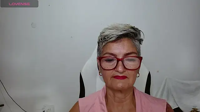 Snapshot of bety-cum2 chatting on 06-05-26, 11:54 bety-cum2 online show from 06-05-26, 11:54