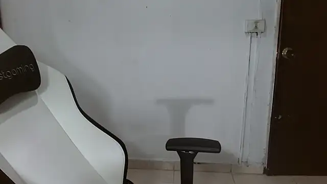 Snapshot of bety-cum2 chatting on 02-22-26, 04:08 bety-cum2 online show from 02-22-26, 04:08