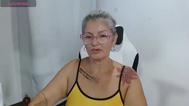 Snapshot of bety-cum2 chatting on 05-02-26, 11:26 bety-cum2 online show from 05-02-26, 11:26