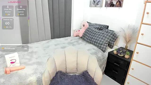 Snapshot of McAngel_grace chatting on 09-25-25, 01:33 McAngel grace online show from 09-25-25, 01:33