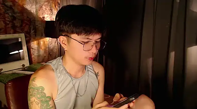 Sexy Handsome Drex online show from 02-15-25, 07:49