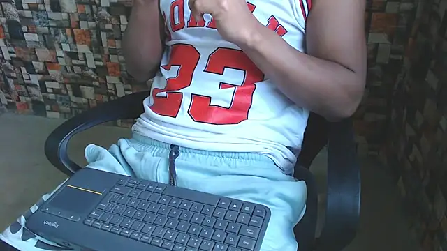 Snapshot of sexatlexx chatting on 10-01-25, 09:18 sexatlexx online show from 10-01-25, 09:18