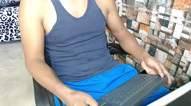Snapshot of sexatlexx chatting on 11-26-25, 09:15 sexatlexx online show from 11-26-25, 09:15