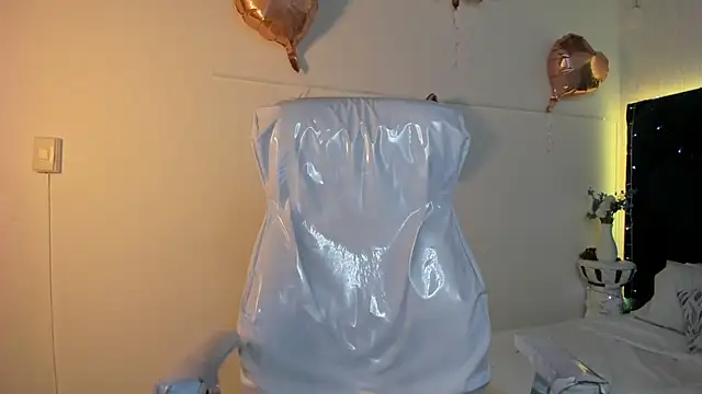 lauren fit online show from 11-17-25, 05:28