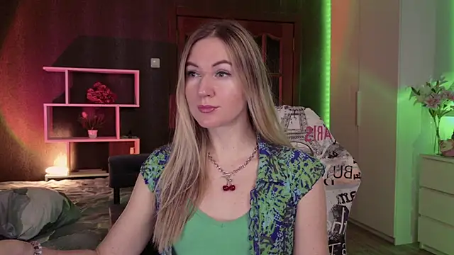 Hello Lisha online show from 11-21-25, 08:13