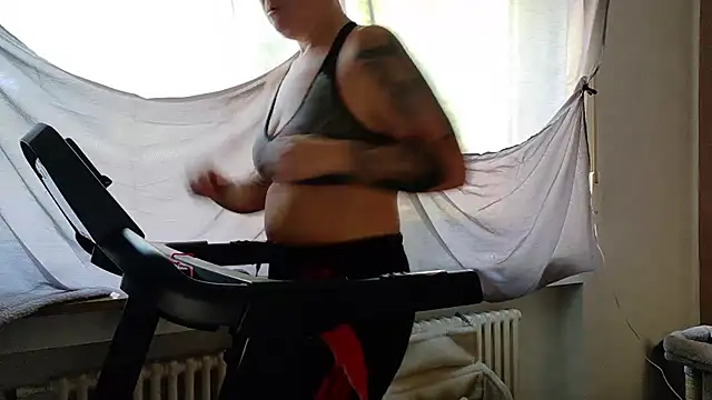 Snapshot of wetgerman_2 chatting on 05-25-26, 11:53 wetgerman 2 online show from 05-25-26, 11:53