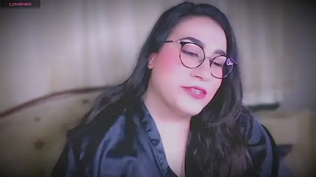 Snapshot of MERA_arab chatting on 02-01-25, 12:18 MERA arab online show from 02-01-25, 12:18