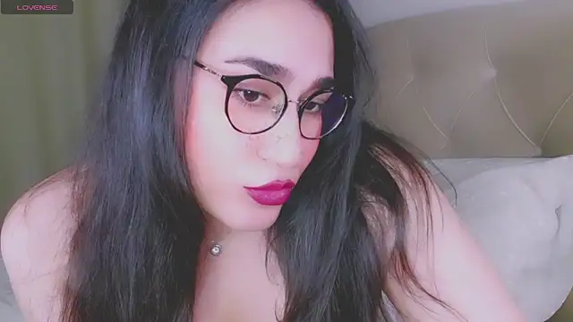 Snapshot of MERA_arab chatting on 10-15-25, 01:04 MERA arab online show from 10-15-25, 01:04