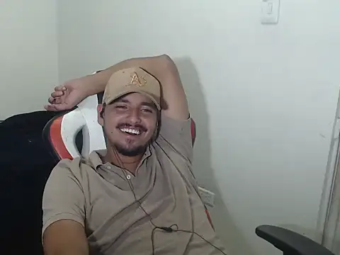 Snapshot of kylian_07 chatting on 05-15-26, 03:15 kylian 07 online show from 05-15-26, 03:15