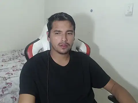 Snapshot of kylian_07 chatting on 04-01-26, 02:35 kylian 07 online show from 04-01-26, 02:35