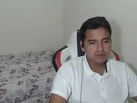 Snapshot of kylian_07 chatting on 03-19-26, 02:22 kylian 07 online show from 03-19-26, 02:22