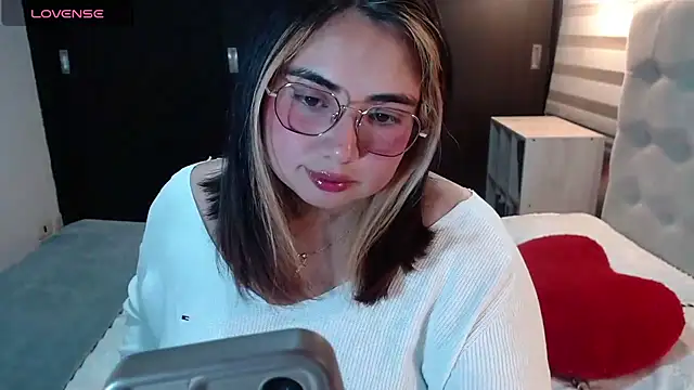 yini angel online show from 07-13-26, 02:44