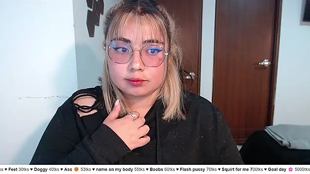 yini angel online show from 05-23-26, 02:54