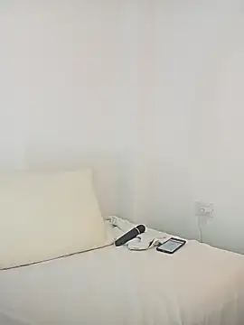 AgathaPember online show from 11-21-25, 11:04