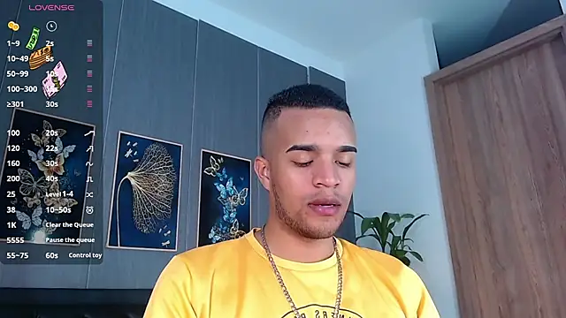 Bigcock 21cm  online show from 03-19-25, 07:49
