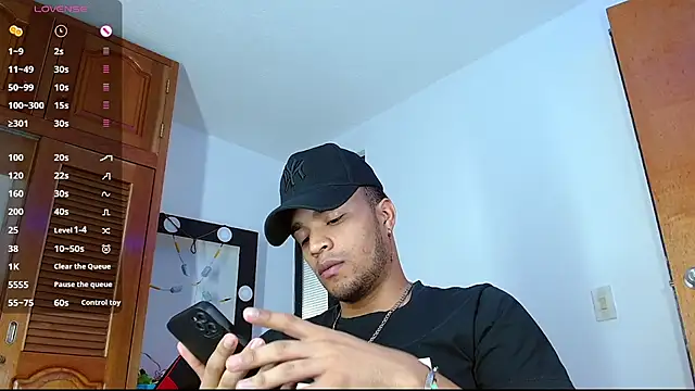 Bigcock 21cm  online show from 02-25-25, 01:53