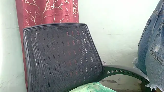 sweet-alia online show from 01-18-26, 02:53