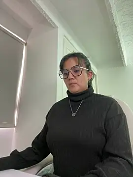 Snapshot of SWEETLILY18 chatting on 03-20-25, 09:35 SWEETLILY18 online show from 03-20-25, 09:35