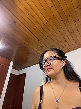Snapshot of SWEETLILY18 chatting on 07-14-26, 01:39 SWEETLILY18 online show from 07-14-26, 01:39