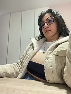 Snapshot of SWEETLILY18 chatting on 03-21-25, 11:22 SWEETLILY18 online show from 03-21-25, 11:22
